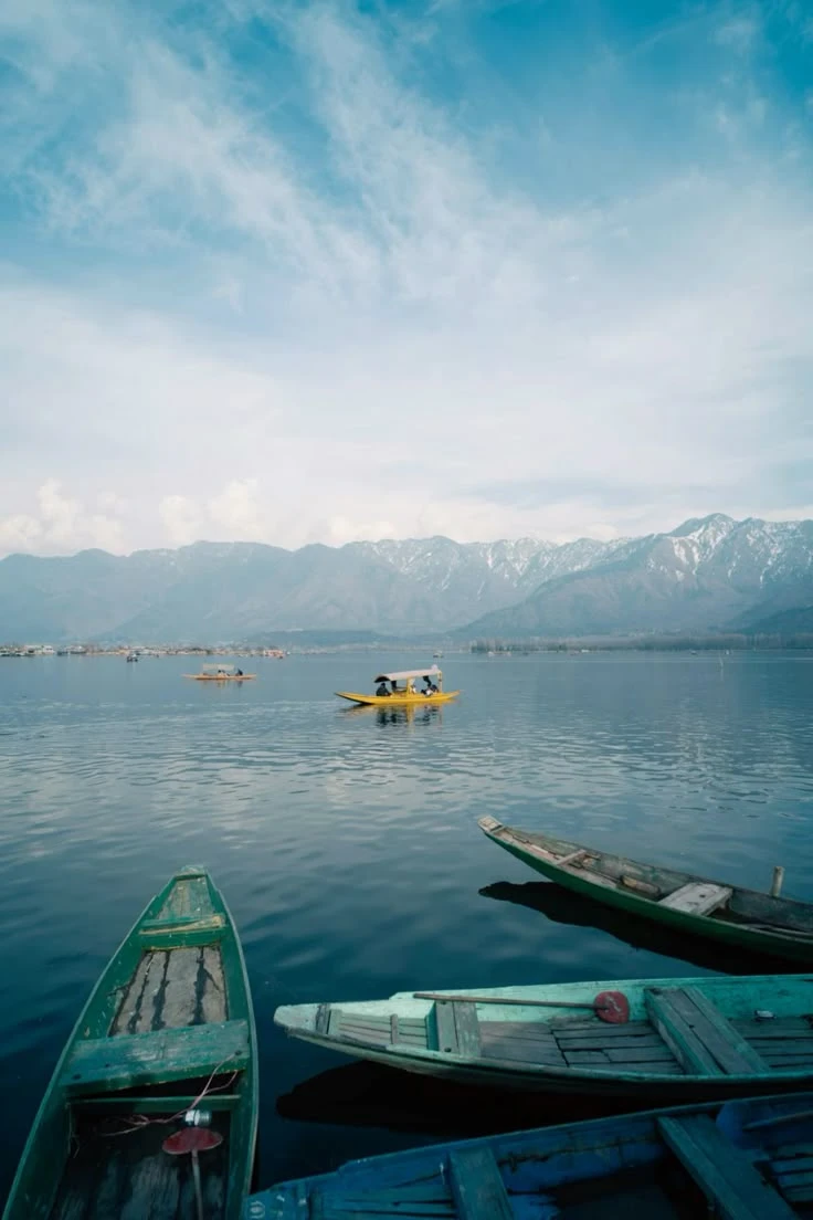 Top 10 Must-Visit Places in Kashmir for First-Time Travelers
